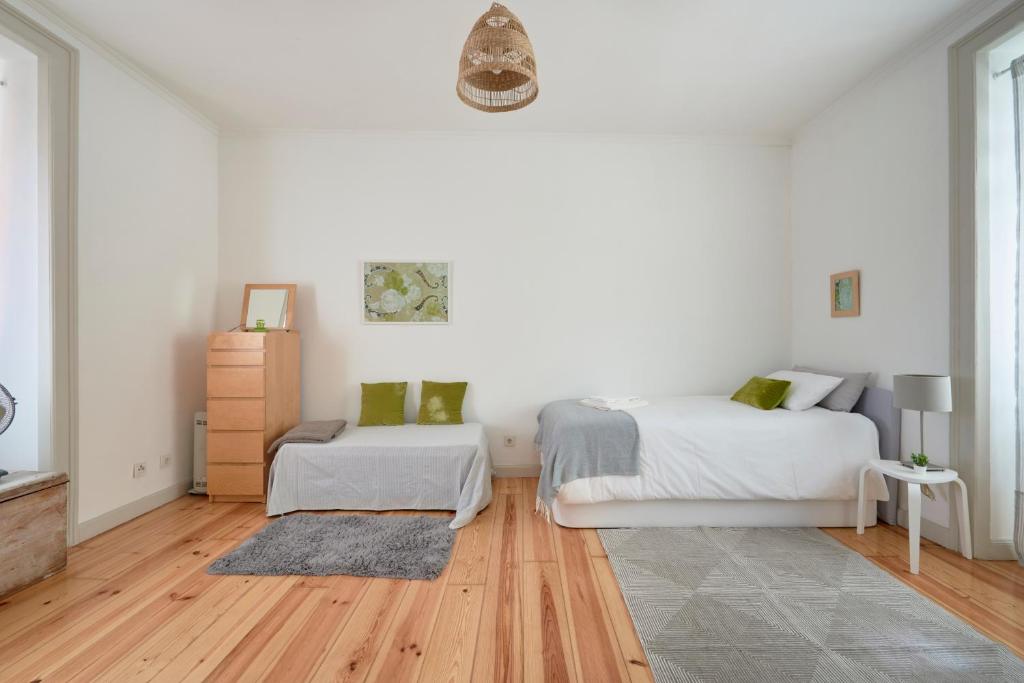 Sunny Apartment with balcony! photo 2