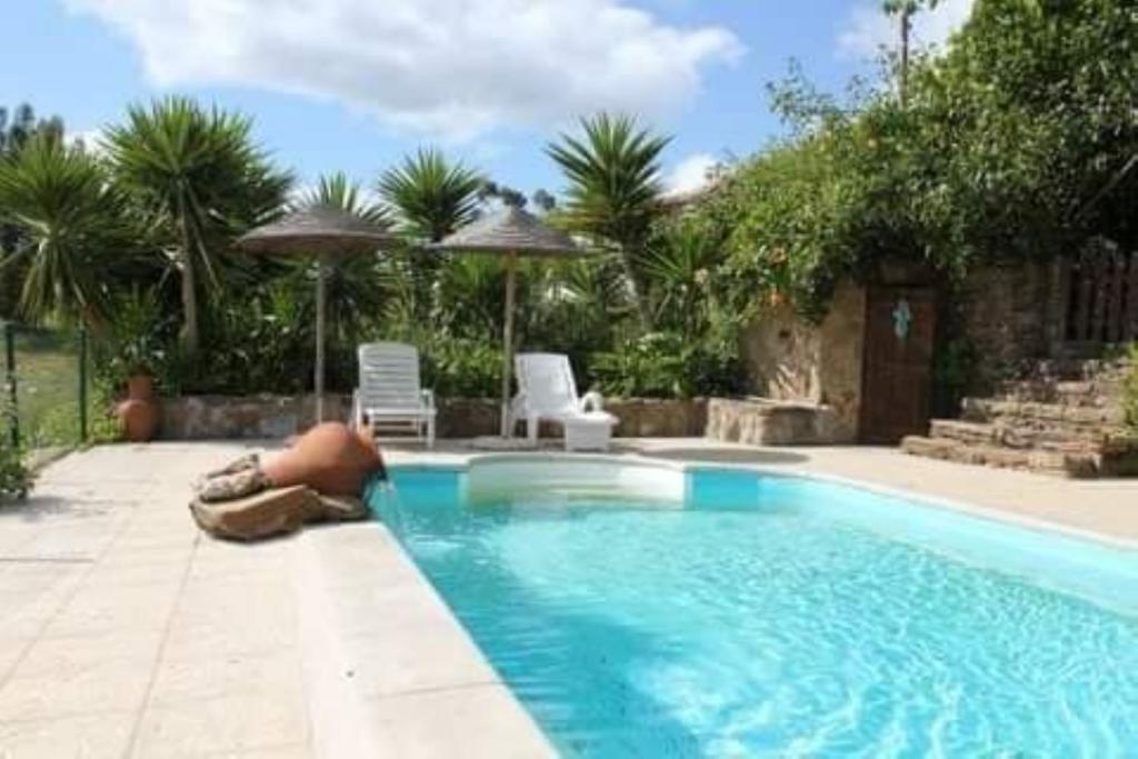 Serra do Caldeirao Villa with Pool — photo 1