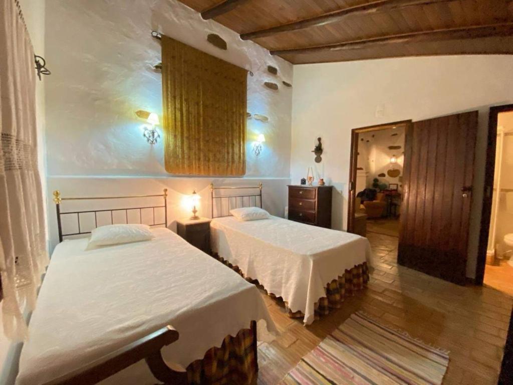 Serra do Caldeirao Villa with Pool photo 2