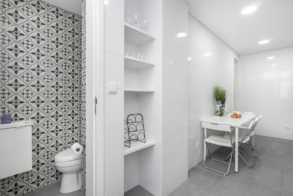 WHome Hideaway Family Apartment #2 photo 3