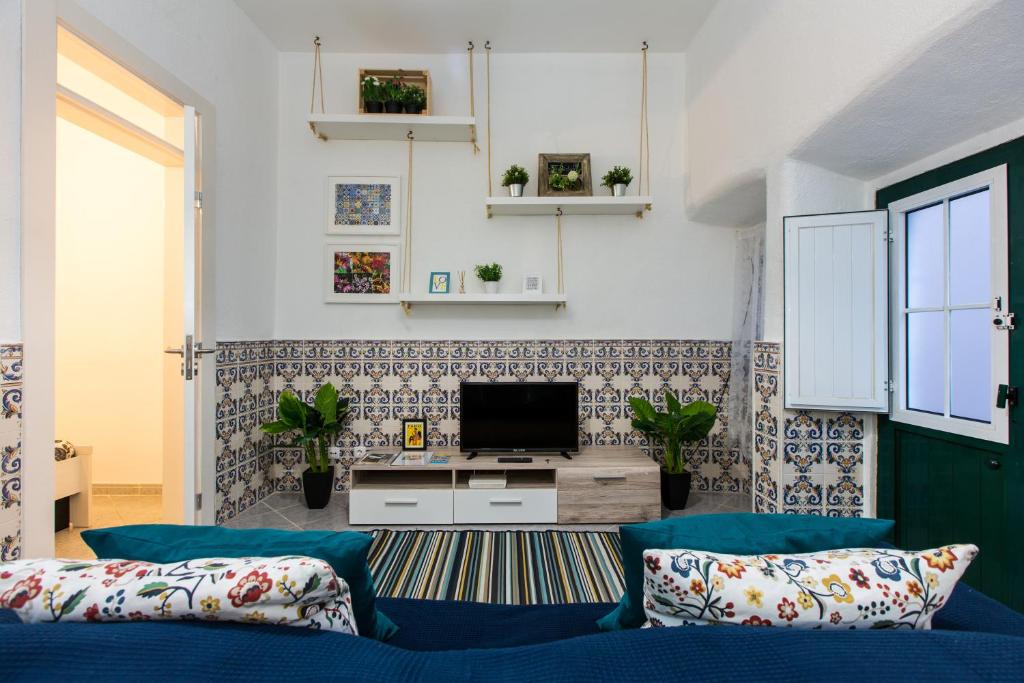 Santos Neighborhood Apartment — photo 1