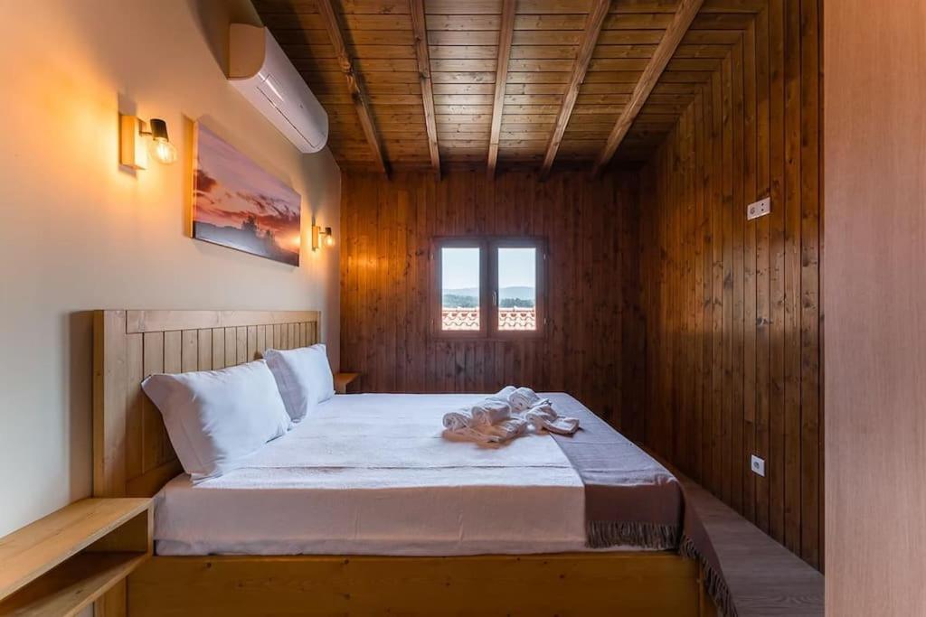 Fernandes Guest house Yellow Bungalow photo 2