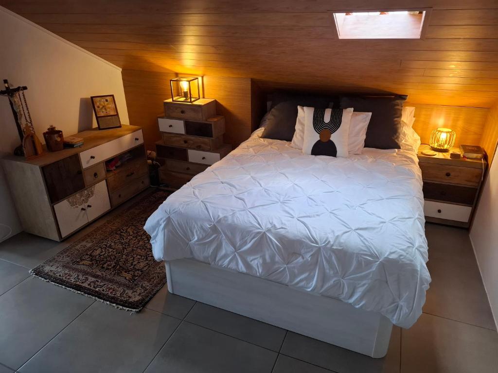 Sally's Loft - Penthouse - Honeymoon suite photo 2