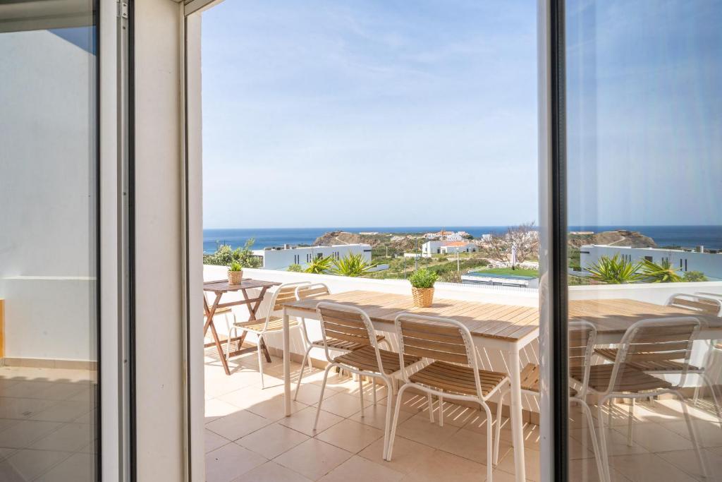 The Suites by The Lighthouse Arrifana photo 2