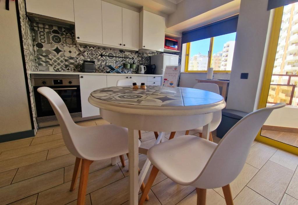 Santos Lodge Blue in Praia da Rocha — photo 1