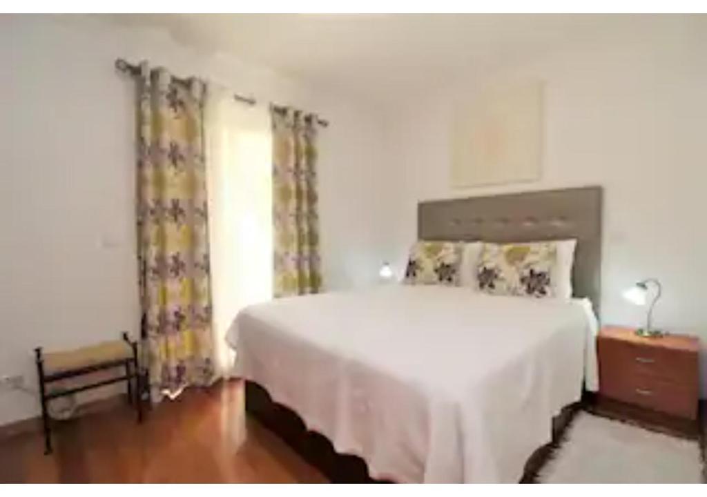 Yellow Apartment T1 photo 2