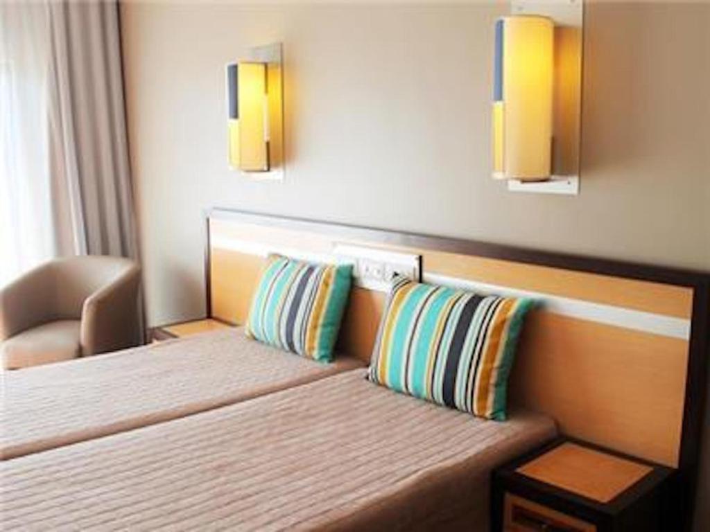 Spectacular Albufeira 2 Bedroom apartment in the city center photo 2