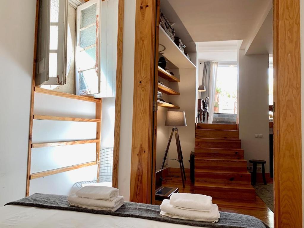 Sunny Apartment in Town with Terrace photo 3