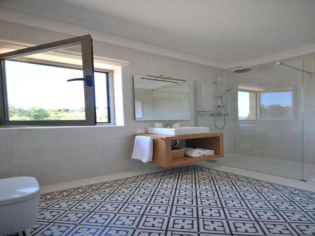 Superb Ponte De Lima Villa 4 Bedrooms Villa Arrincao Sauna photo 3