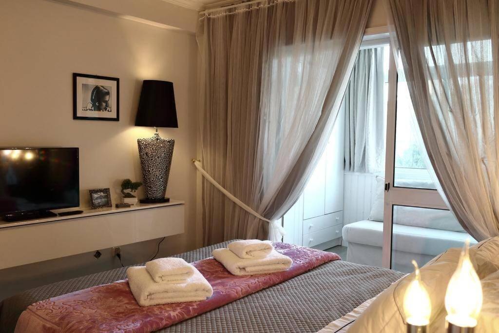 Romantic Getaway Suite photo 2