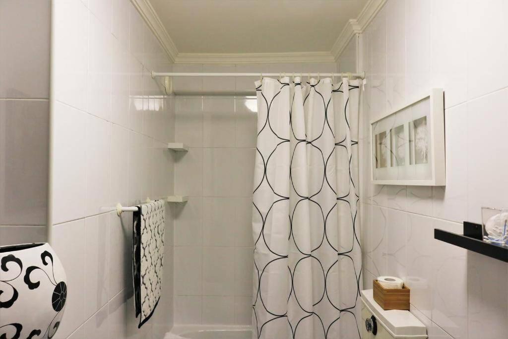 Romantic Getaway Suite photo 3