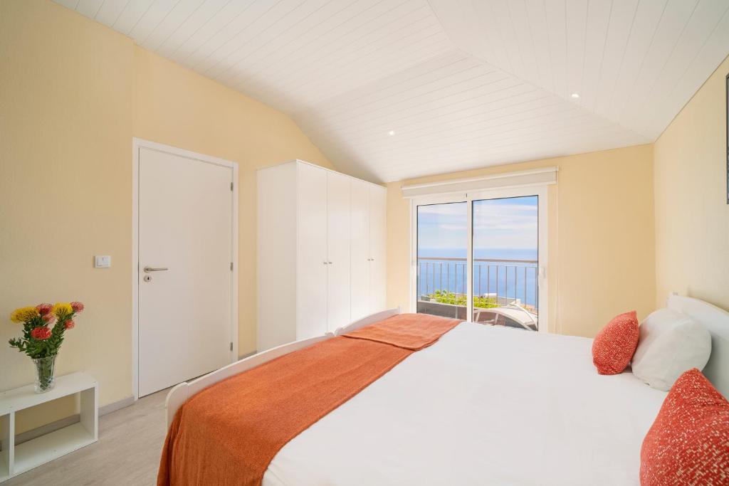 OurMadeira - SeaView Apartment photo 2