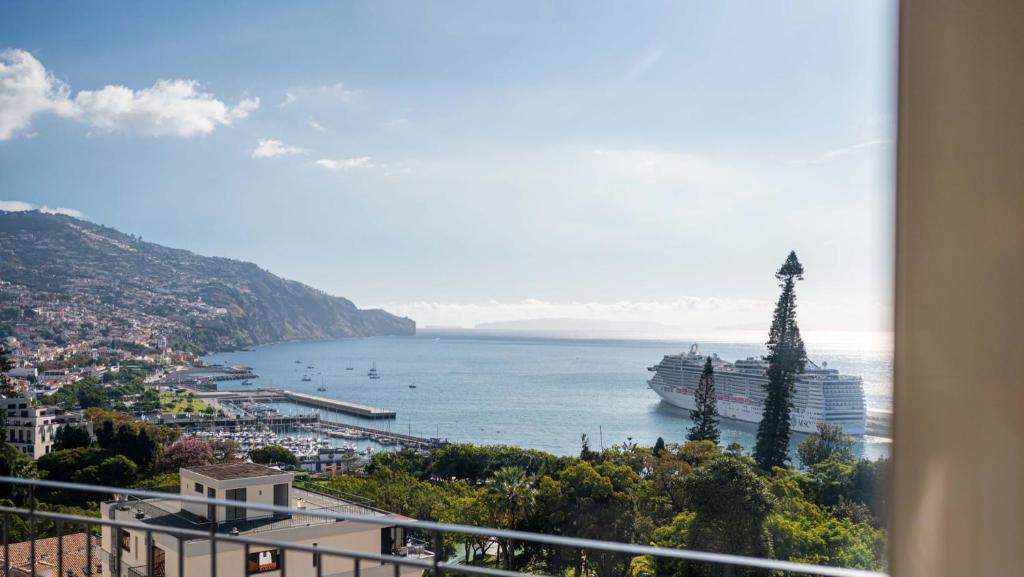 Rooftop Funchal II by Madeira Best Apartments — photo 1