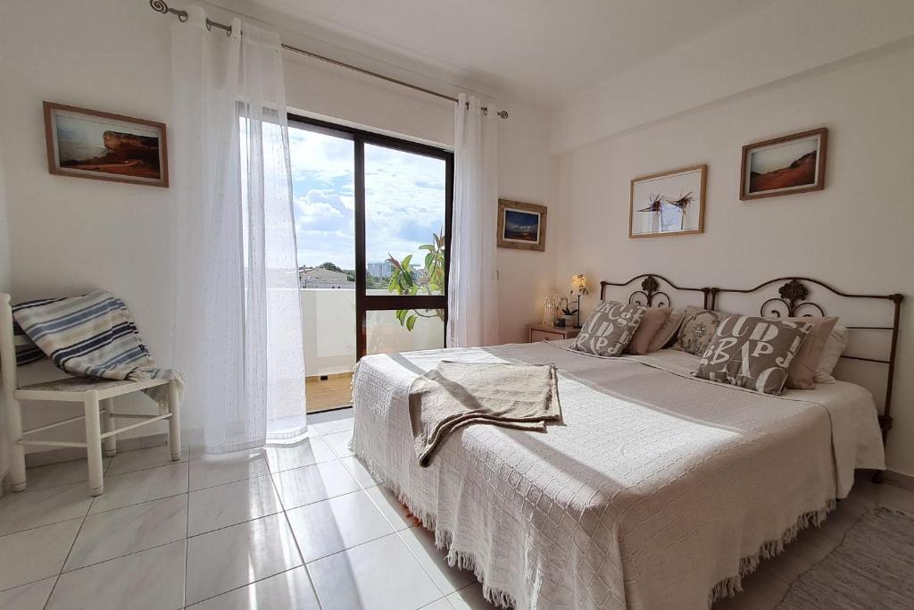 Sunny Apart W Balcony in Algarve by LovelyStay photo 2