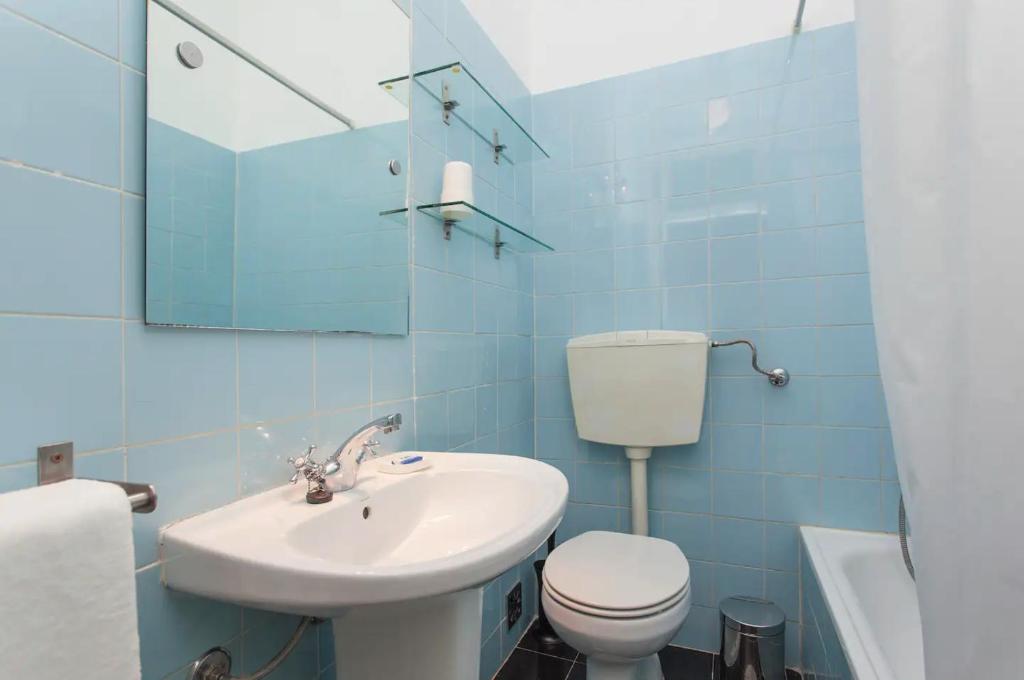 WHome Historical 2-Bed Alfama Charm photo 3