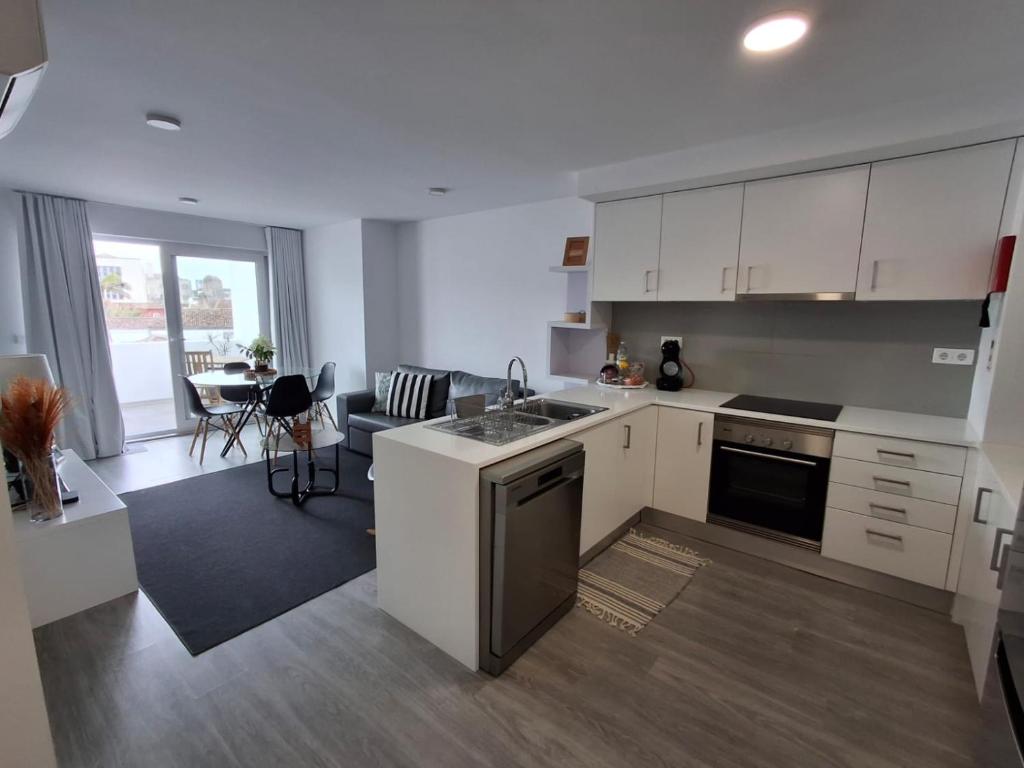 Smile and Wave Apartment — photo 1