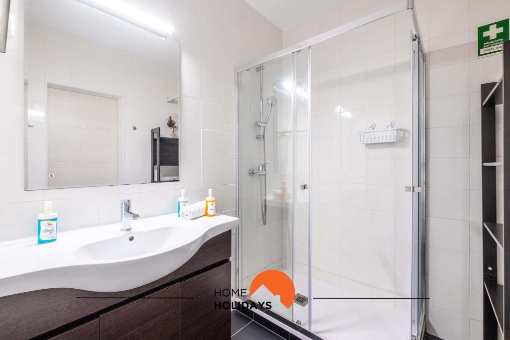 #112 Oura Apartment Pool & Nightlife photo 3
