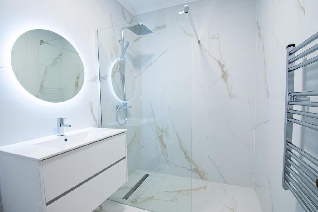 10 marinha - 2 Bed Apt at Praia da marinha photo 3