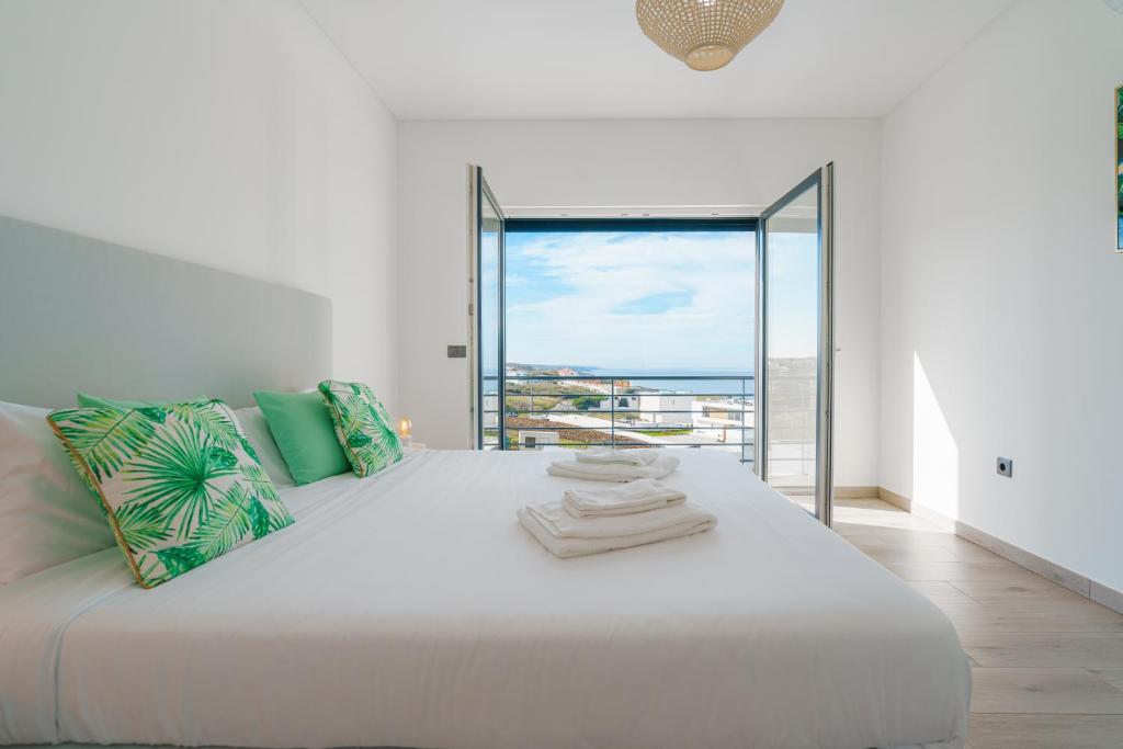 Silver Villa with ocean view photo 2