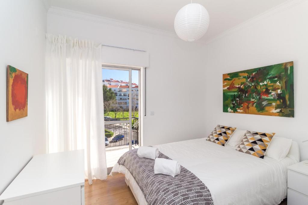White Apartment - T2 near Beach photo 2