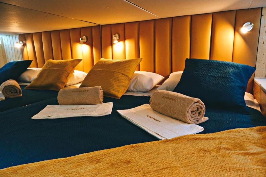 SLEEPBOAT Golden Life — photo 1