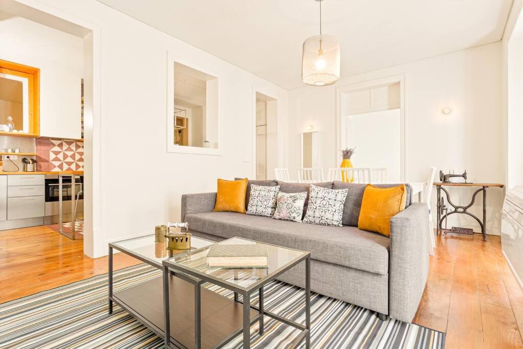 SUNNY Bica - Downtown Large Apartment — photo 1