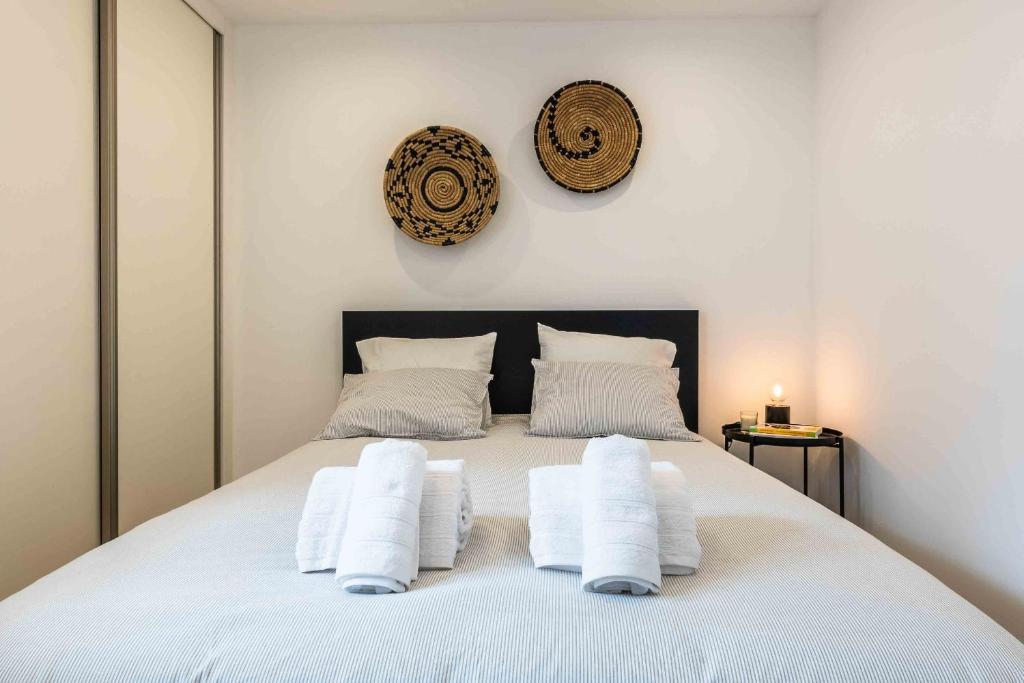 Santa Eulália 2-Bedroom Apartment - Swimming Pool - Wifi photo 2