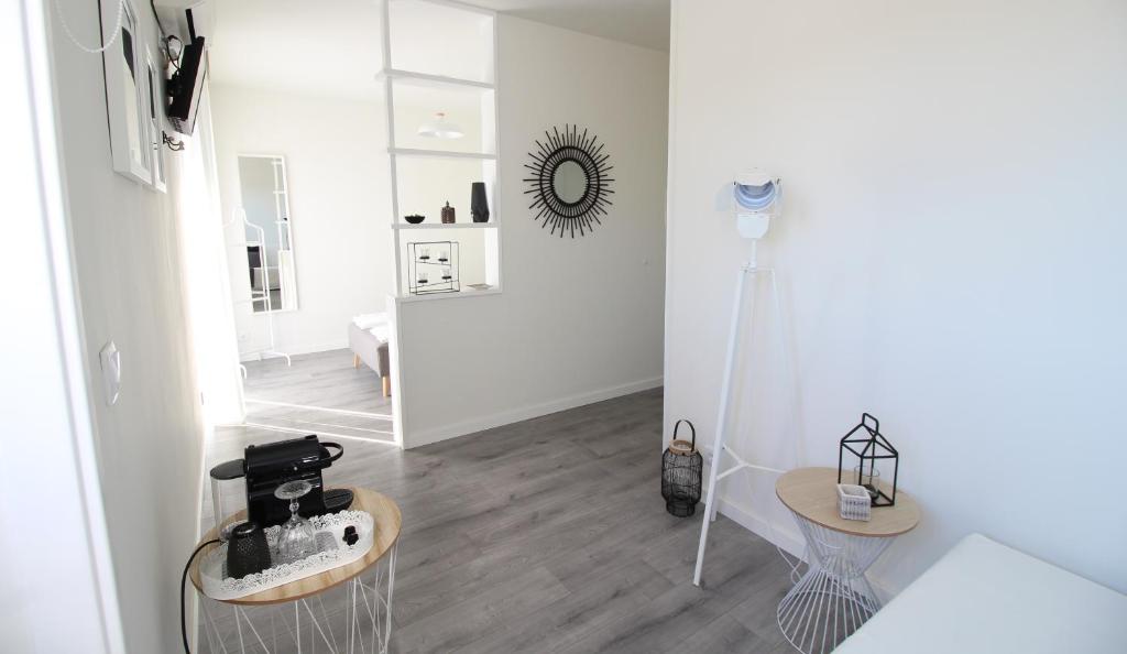JR Studios & Suites I Rius I photo 3