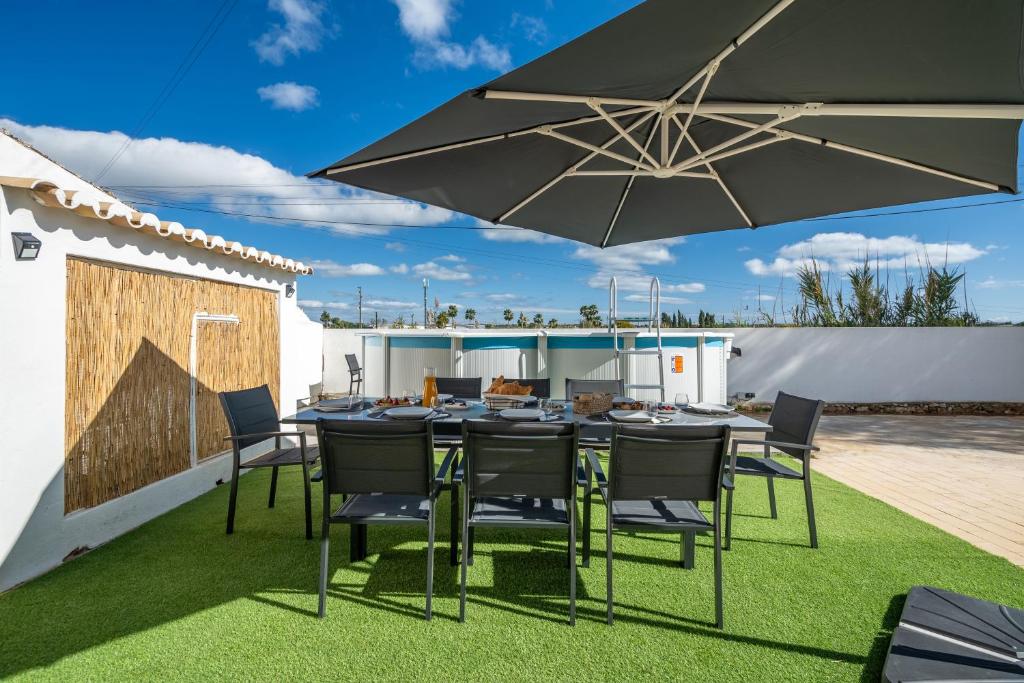 Host Wise - Sunny Spacious House - Terrace & Free Parking — photo 1