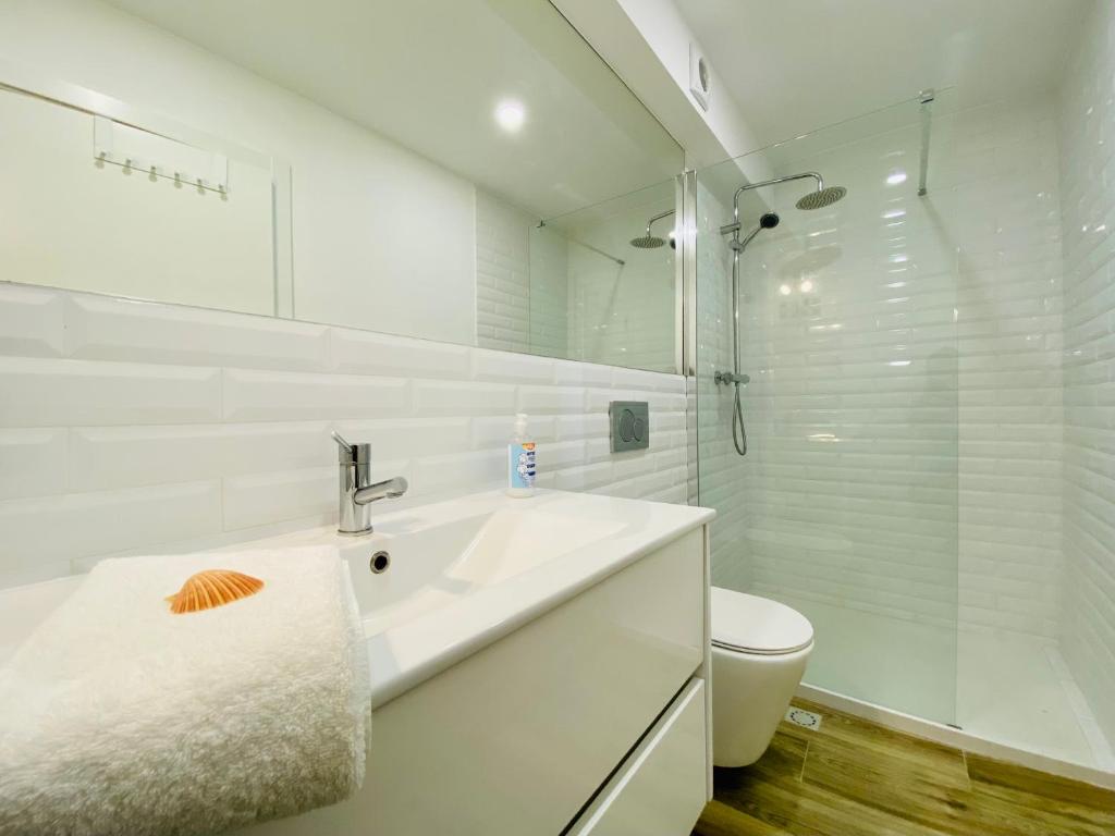 Tia Anica House I - apartment with terrace in central Fuseta beach village photo 3