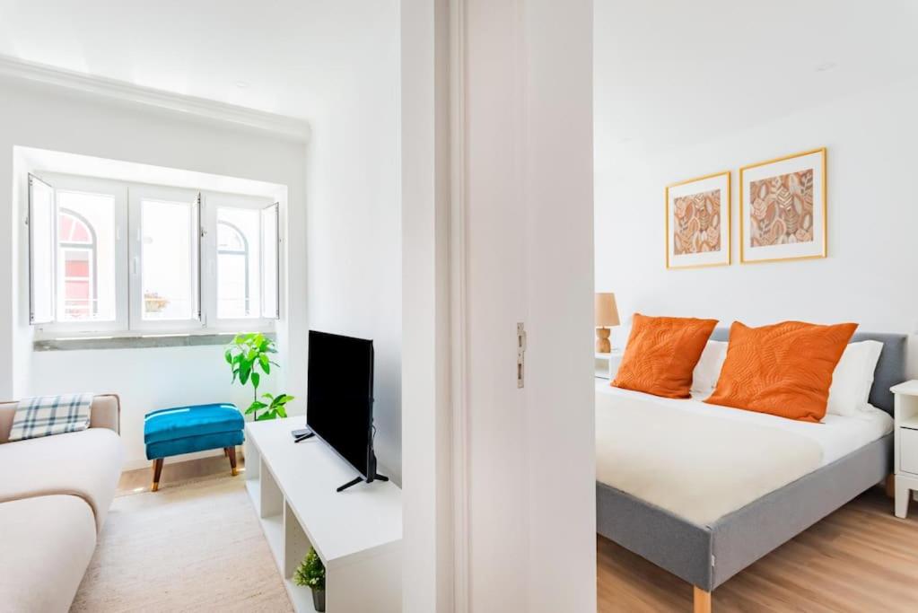 Seaside Modern Flat I @ Historical Cascais photo 2