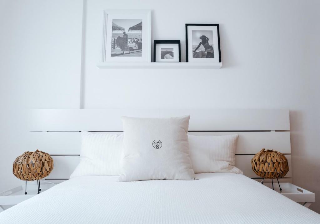 1A The Apartment photo 2