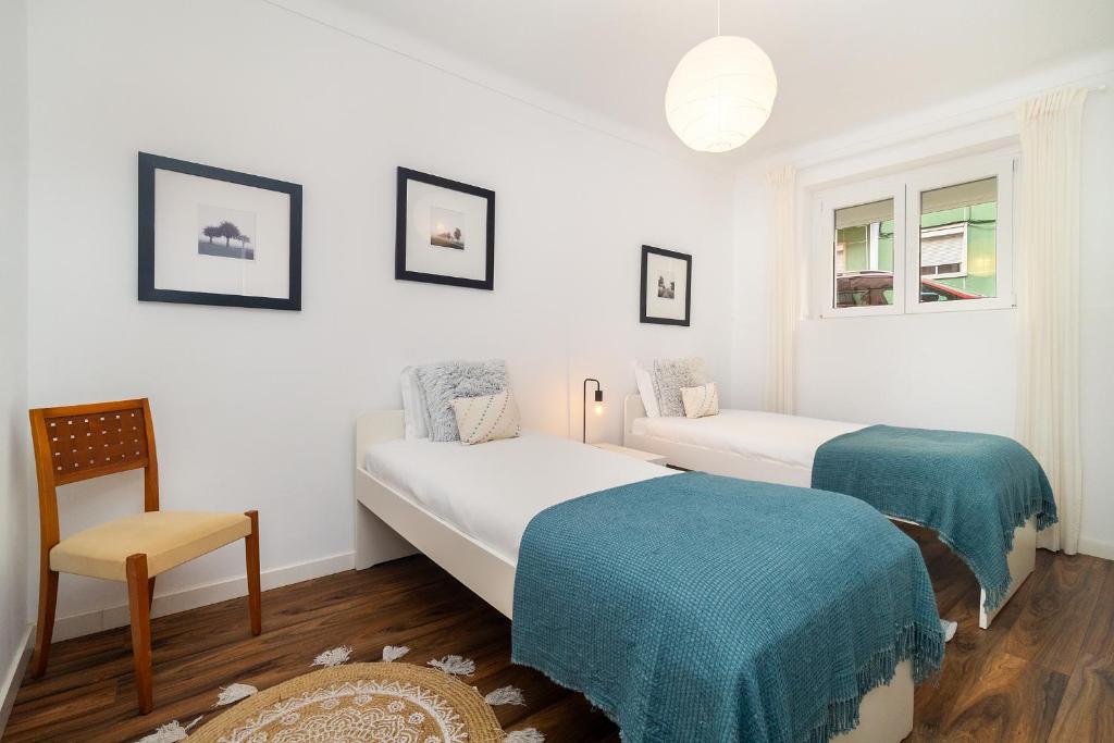 Atlântico Stays Portugal - Authentic Lisbon suburbs apartment photo 2