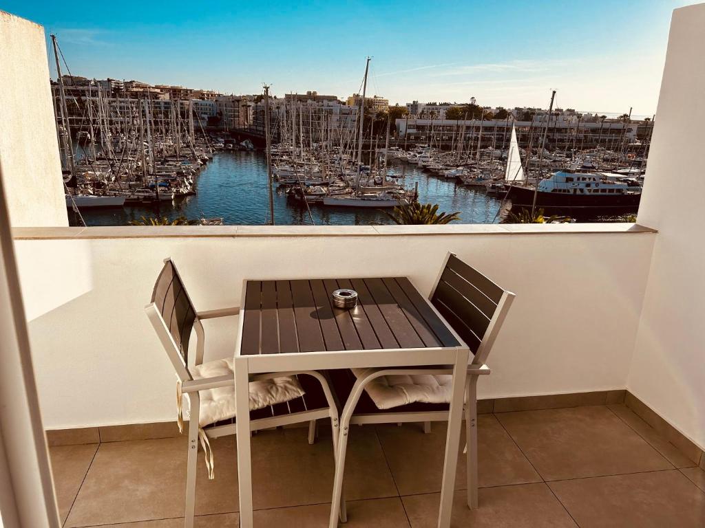 Studio apt with spectacular views of Lagos Marina — photo 1