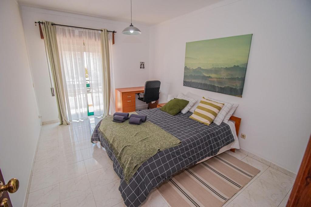 Charming Private Rooms in an Apartment A1 Penha - Faro photo 2