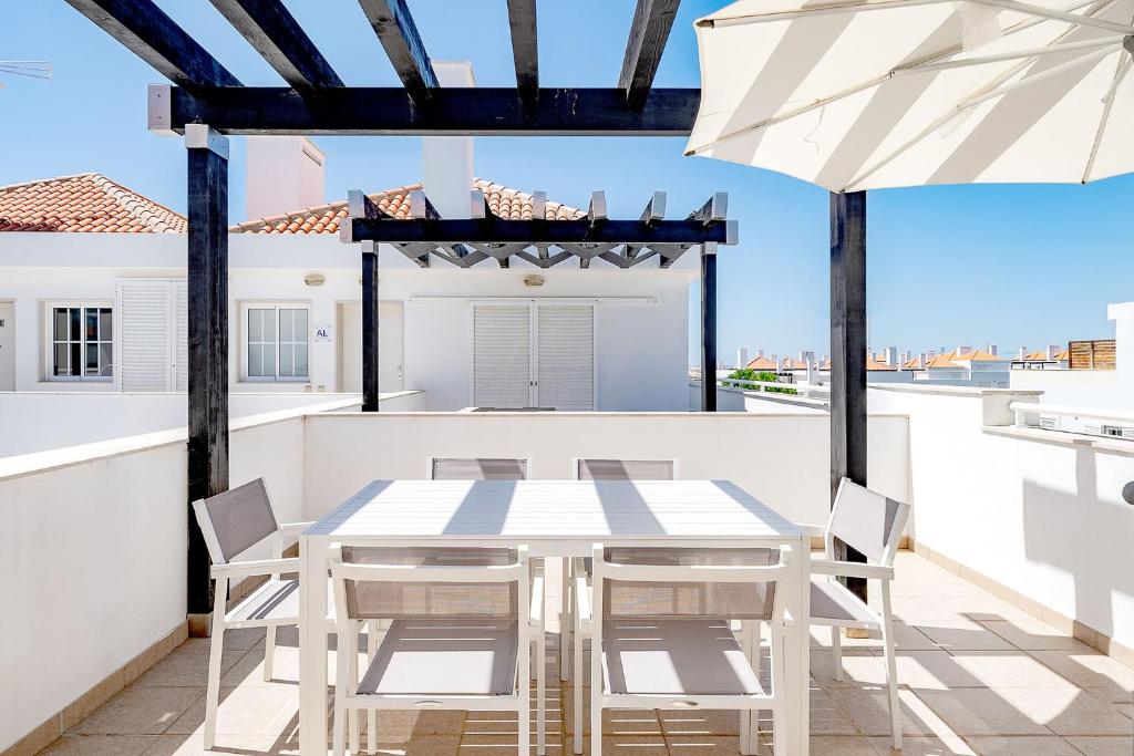 Sunny Cabanas de Tavira Apartment — photo 1