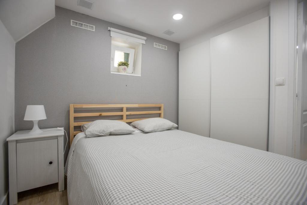 Charming Renovated Flat in Madragoa by Soulplaces photo 2