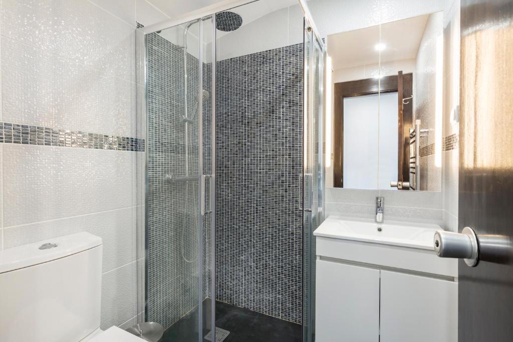 Victory Village T1 & Mezzanine photo 3
