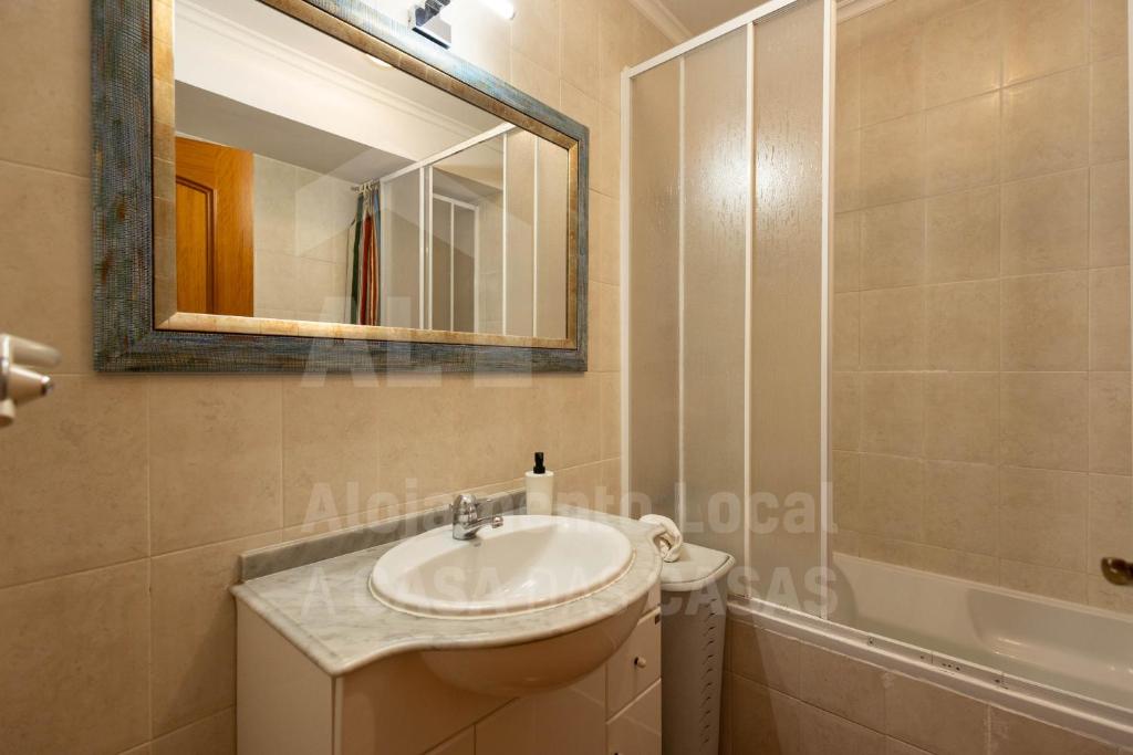 Sunset Apartment by ACasaDasCasas photo 3
