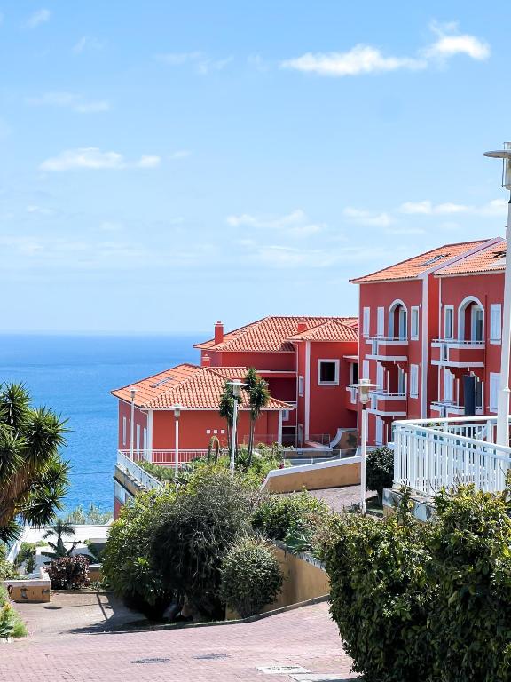 The Pink Villa - Holidays in Madeira Island photo 2