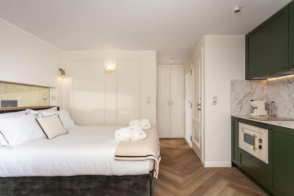 Alfama Classic Studio - Old Lisbon photo 2