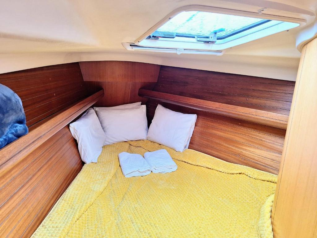 Sleep on a Sailboat in Lisbon a unique stay photo 3