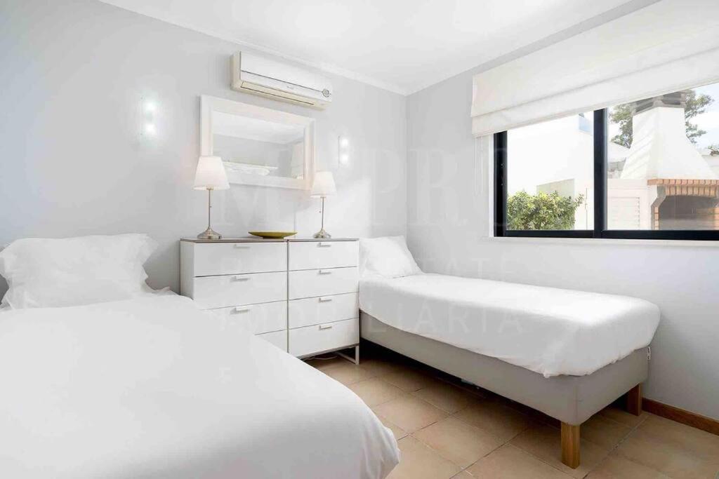 Stunning 3 bed Villa in Vale do Lobo with Resort Membership 3 mins From Beach and Golf photo 2