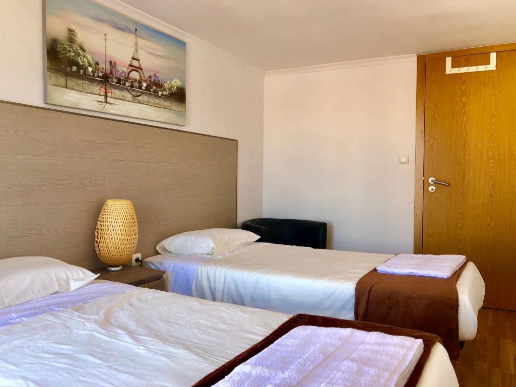3Lisbon Downtown Private Bedroom River View photo 2