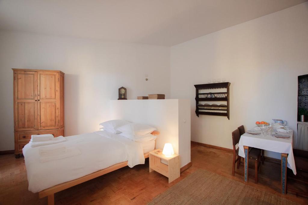 Traditional Studio in Alfama photo 2