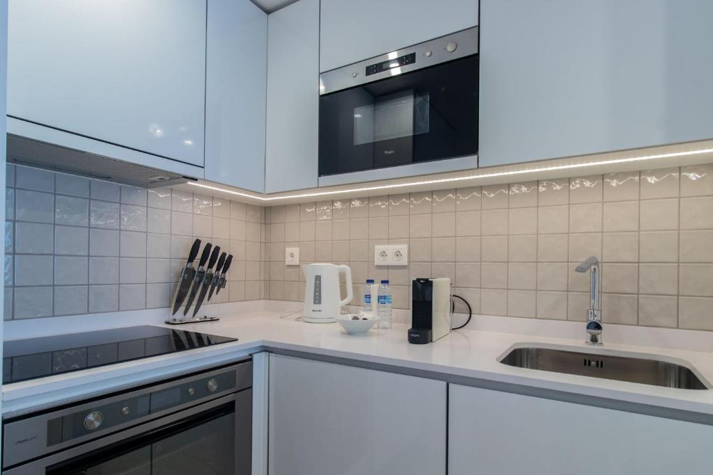 Stunning Apartment w/ Free Parking by LovelyStay photo 3