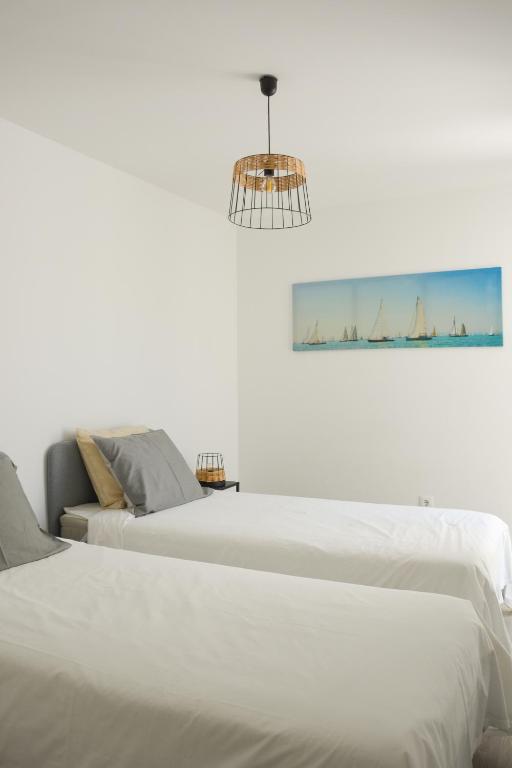 Casa Luminosa - 160m to the beach photo 2