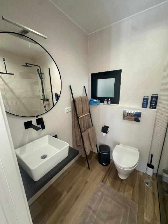 Tiny house photo 3