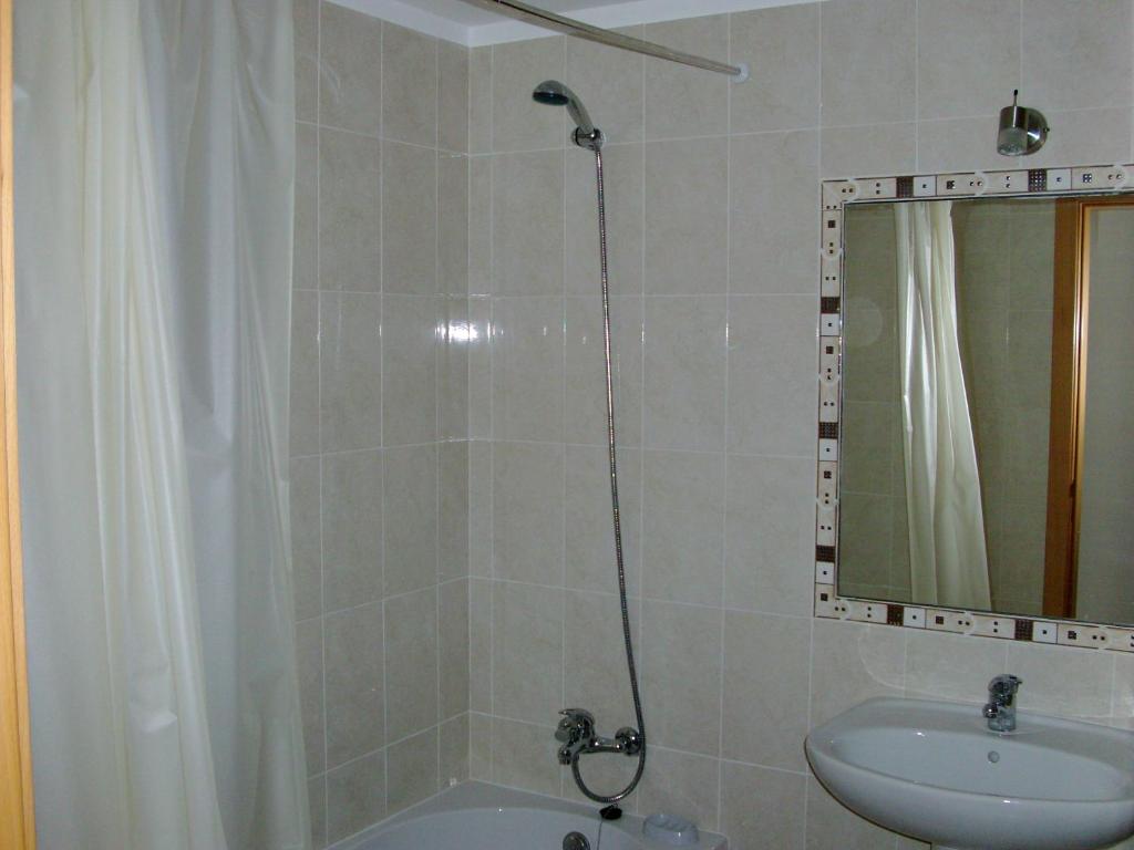 Stunning 1-Bed Apartment in Olhos de Agua photo 3