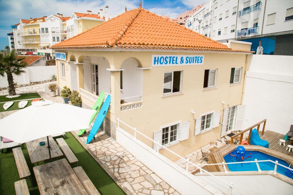Surfer's Den Ericeira — photo 1